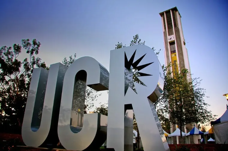 加州大学河滨分校 UCR
